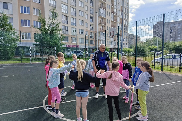 3 июня -открытие лагеря дневного пребывания "Радуга"