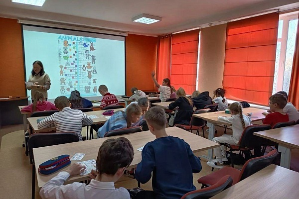 Интегрированное занятие между объединениями "Я в мире" и "Занимательный английский"